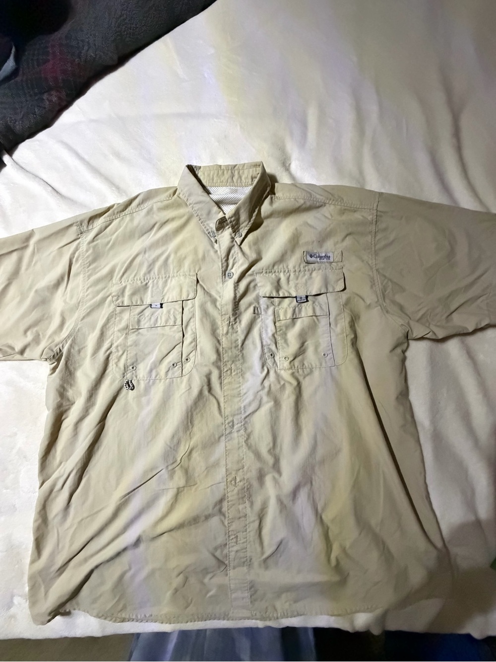 Columbia Men's Short Sleeve Button Down Shirt Beige Khaki